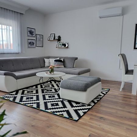 Apartmani Jasmina 2 บีฮัช ภายนอก รูปภาพ