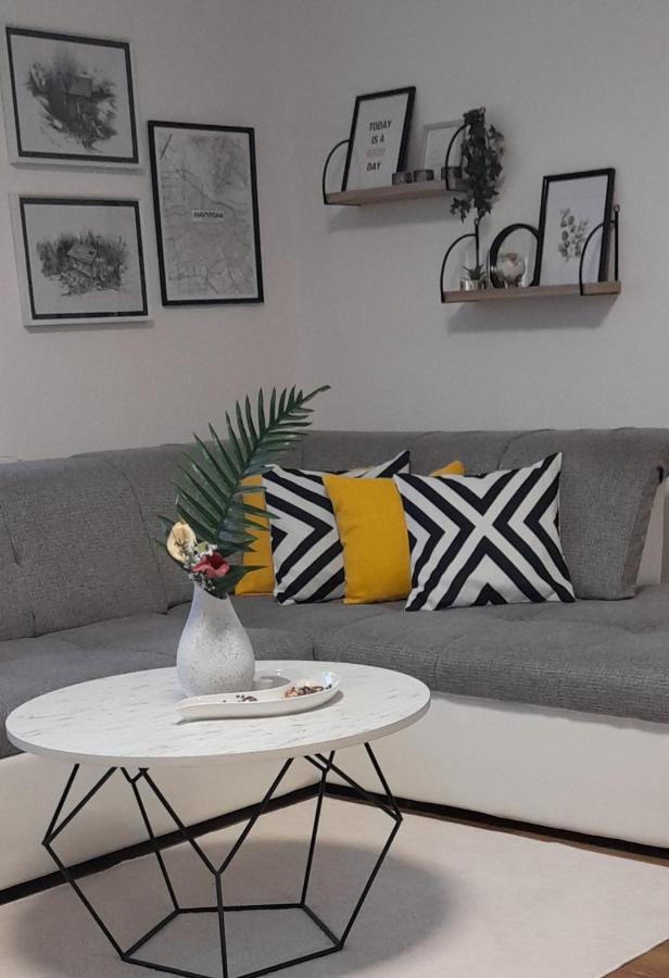 Apartmani Jasmina 2 บีฮัช ภายนอก รูปภาพ