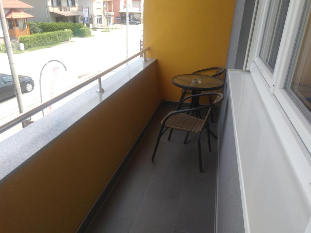 Apartmani Jasmina 2 บีฮัช ภายนอก รูปภาพ